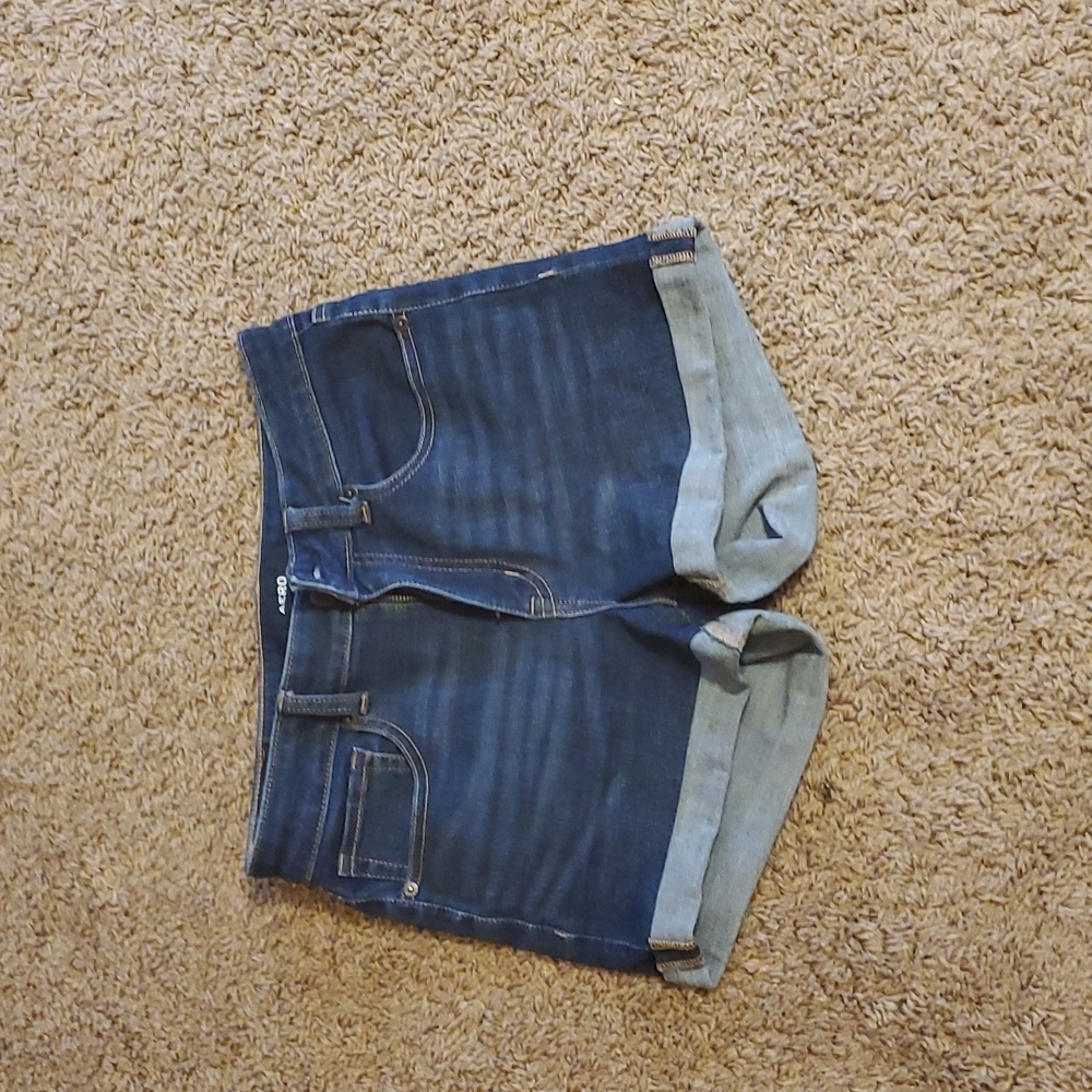 Aero High Rise Jean Shorts Size 6